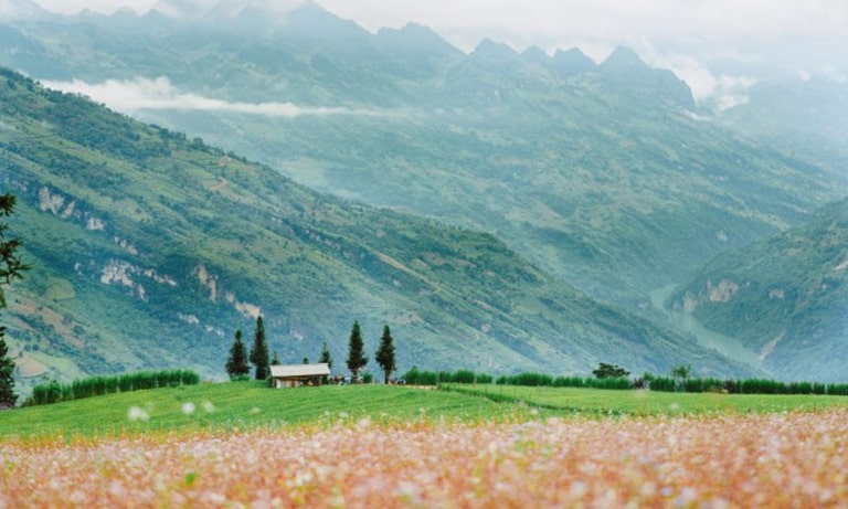 Hà Giang cuối tuần đông nghịt khách